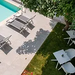 Epavli Boutique Ханья