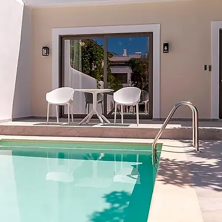 ホテル Epavli Boutique Luxury 4*
