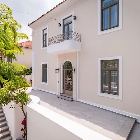 Epavli Boutique Luxury