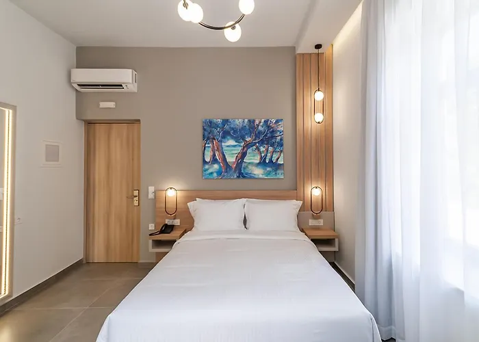 מלון Epavli Boutique 4*